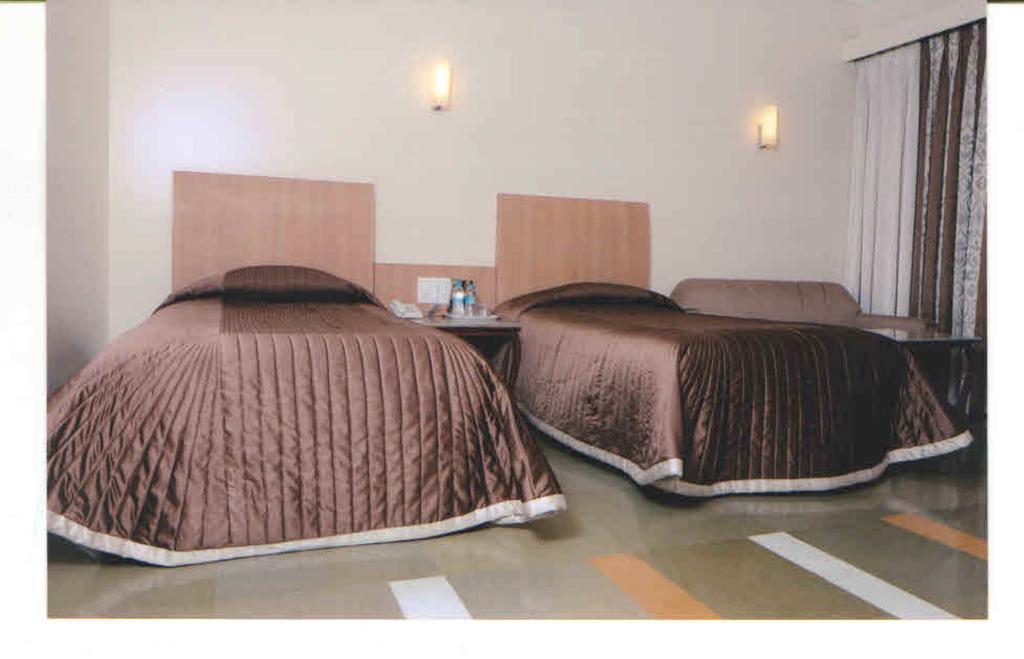 Khimji Bhagwandas Arogyabhavan Hotel Nashik Phòng bức ảnh